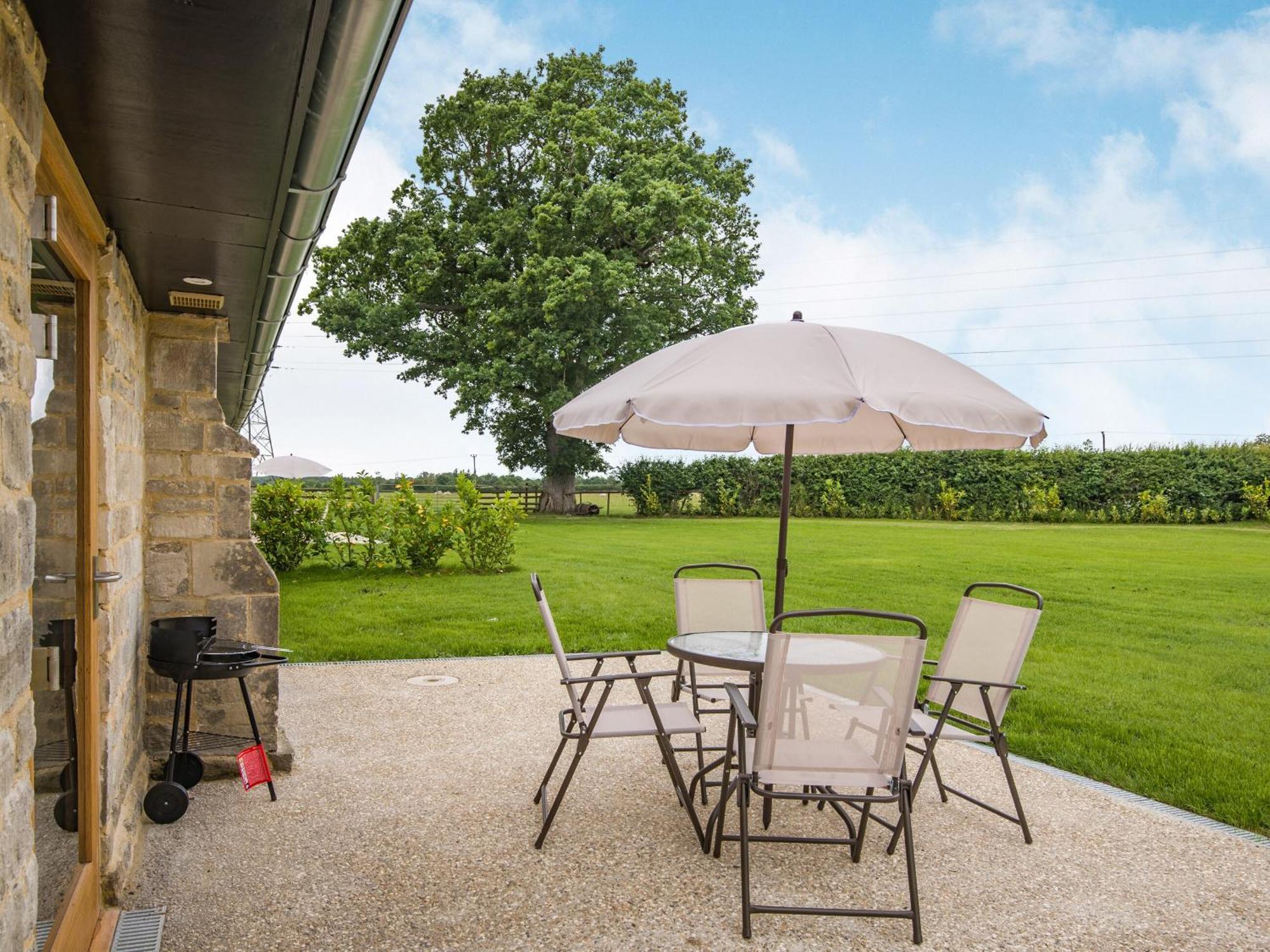 The Ash - Arnolds Hill Villa Wingfield  Buitenkant foto